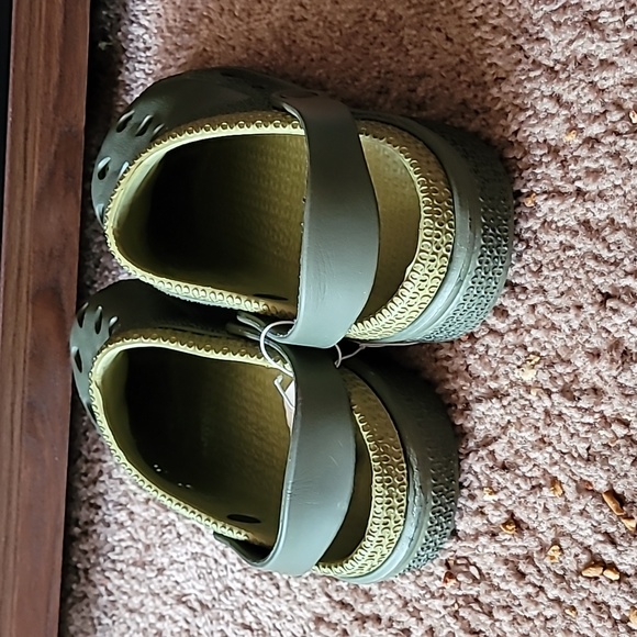 Green clogs men's olive clogs green men's clogs green clogs green men's clogs 10 - Picture 7 of 12